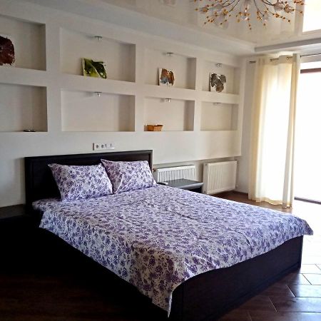 1-Room Studio Center Черкаси Екстериор снимка